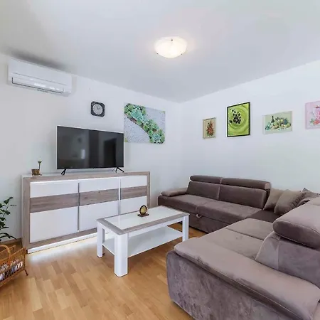 Holiday home In Labin/istrien 8880 *