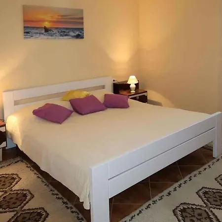 In Labin/istrien 8880 Holiday home *